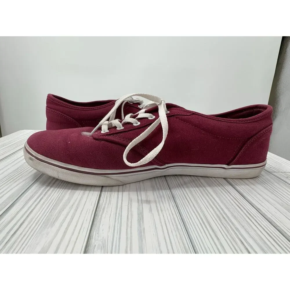Van's Low Top Lace Up Women's Red Sneakers‎ Size 11 Casual Canvas Shoes